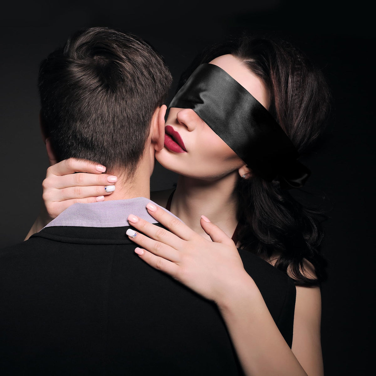 Satin-Schlafmaske – bequeme Augenmaske für Damen und Herren, weich, Schatten für Nacht, Schlafen, Reisen, Meditation, reines Schwarz, Geschenk zum Jahrestag, Geburtstag, 160 cm